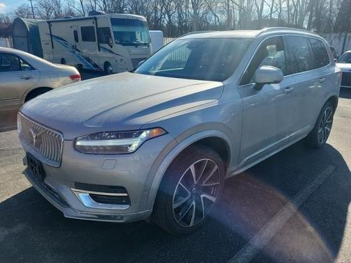 2023 Volvo XC90 B6 Plus 7-Seater