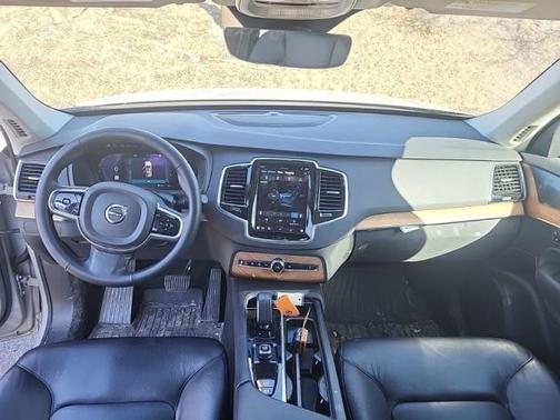 2023 Volvo XC90 B6 Plus 7-Seater