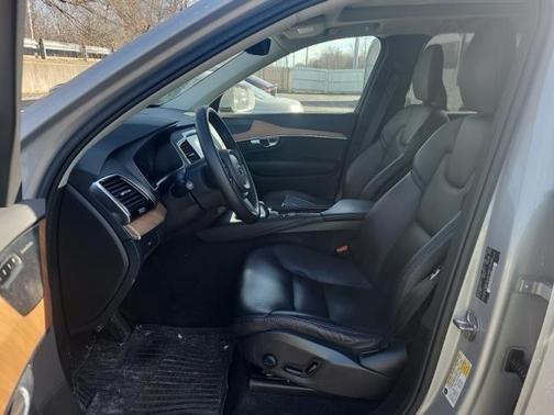 2023 Volvo XC90 B6 Plus 7-Seater