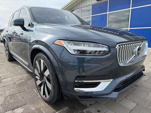 2023 Volvo XC90 Recharge Plug-In Hybrid T8 Ultimate 6-Seater