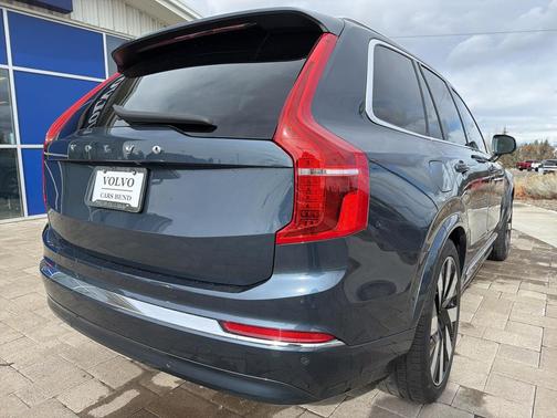 2023 Volvo XC90 Recharge Plug-In Hybrid T8 Ultimate 6-Seater