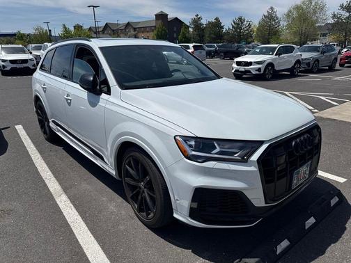 Glacier White Metallic 2022 Audi SQ7 4.0T Premium Plus