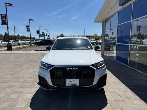 Glacier White Metallic 2022 Audi SQ7 4.0T Premium Plus