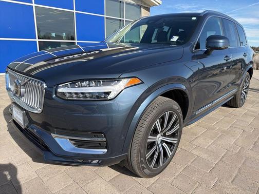 2025 Volvo XC90 B6 Plus 7-Seater