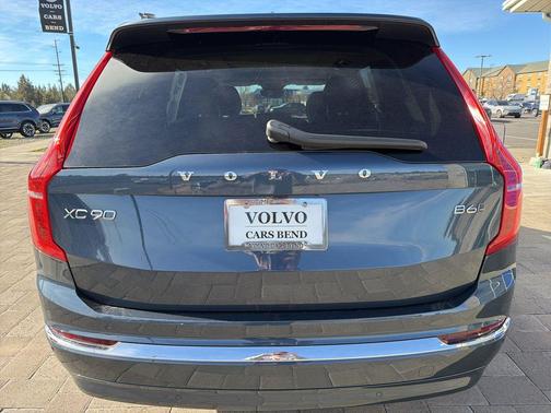 2025 Volvo XC90 B6 Plus 7-Seater