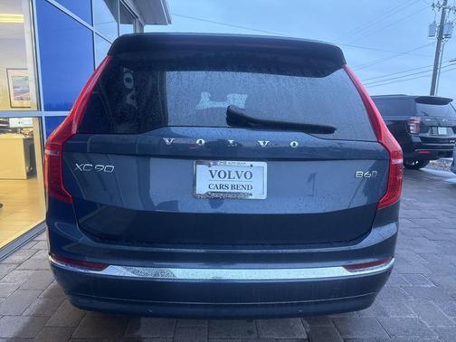 2025 Volvo XC90 B6 Plus 7-Seater