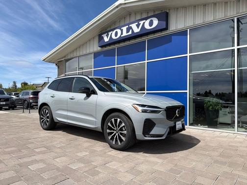 Silver Dawn Metallic 2025 Volvo XC60 B5 Core