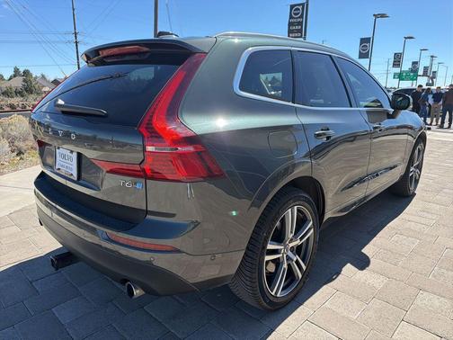 2018 Volvo XC60 T6 Momentum