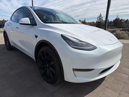2021 Tesla Model Y Standard Range Rear-Wheel Drive