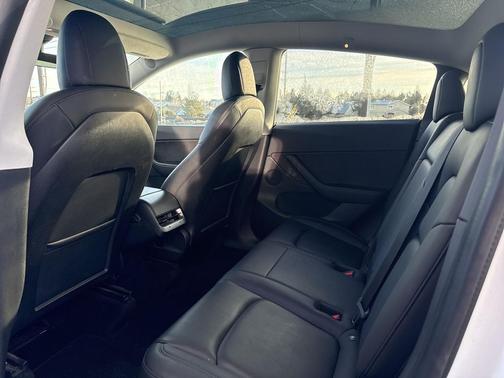 2021 Tesla Model Y Standard Range Rear-Wheel Drive