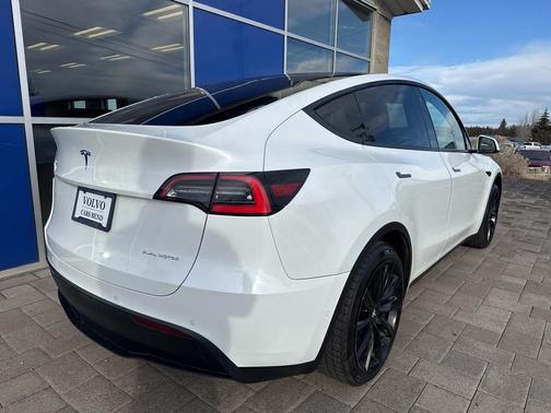 2021 Tesla Model Y Standard Range Rear-Wheel Drive