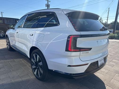 2025 Volvo EX90 Twin Motor Performance Ultra