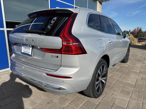 2022 Volvo XC60 B5 Inscription