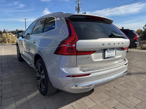 2022 Volvo XC60 B5 Inscription