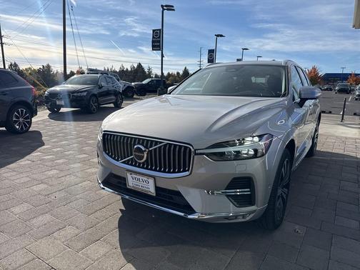 2022 Volvo XC60 B5 Inscription