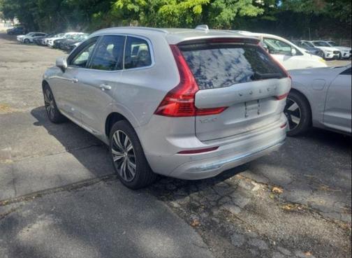 2022 Volvo XC60 B5 Inscription