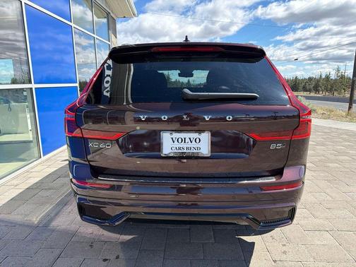 Mulberry Metallic 2026 Volvo XC60 B5 Plus
