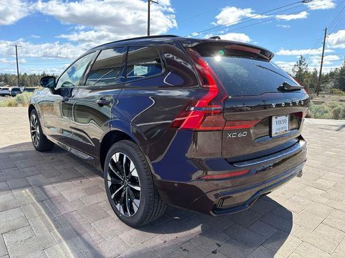 Mulberry Metallic 2026 Volvo XC60 B5 Plus