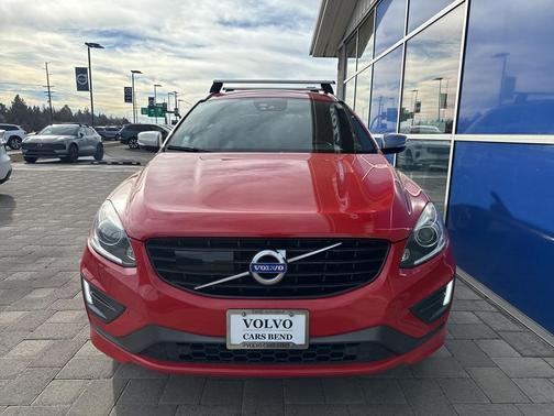 2016 Volvo XC60 T6 Drive-E R-Design Platinum