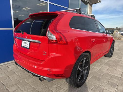 2016 Volvo XC60 T6 Drive-E R-Design Platinum