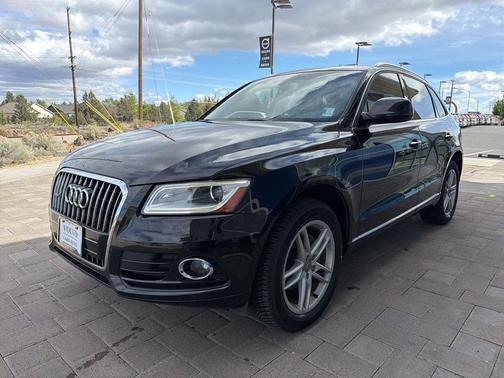 Brilliant Black 2016 Audi Q5 2.0T Premium Plus