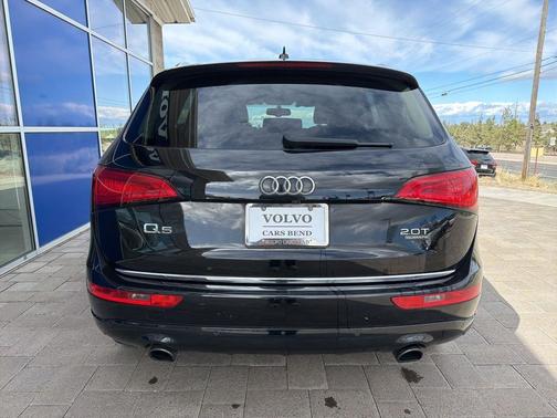 Brilliant Black 2016 Audi Q5 2.0T Premium Plus