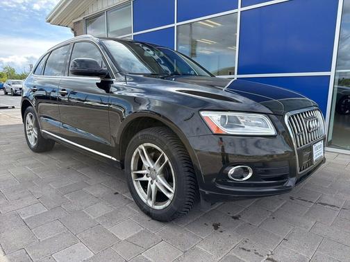 Brilliant Black 2016 Audi Q5 2.0T Premium Plus