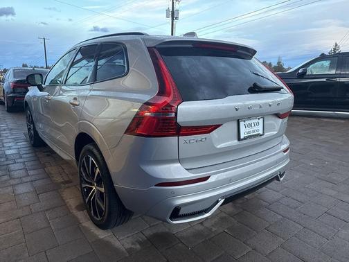 2025 Volvo XC60 B5 Plus
