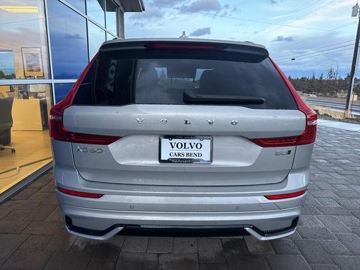 2025 Volvo XC60 B5 Plus