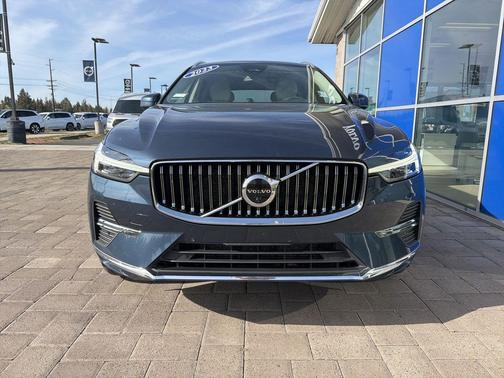 Denim Blue Metallic 2023 Volvo XC60 B5 Ultimate Bright Theme