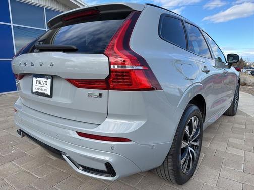 2025 Volvo XC60 B5 Plus