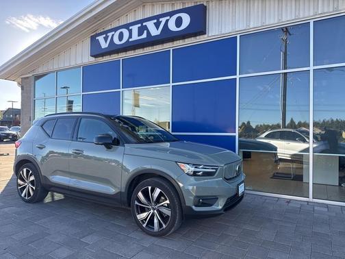 2021 Volvo XC40 Recharge Pure Electric P8