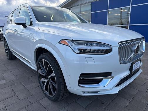 2023 Volvo XC90 B6 Plus 6-Seater