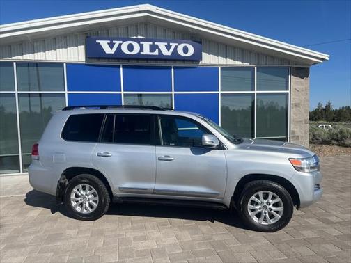 2016 Toyota Land Cruiser Base