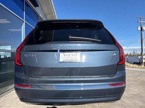 2026 Volvo XC90 Plug-In Hybrid T8 Ultra 6-Seater