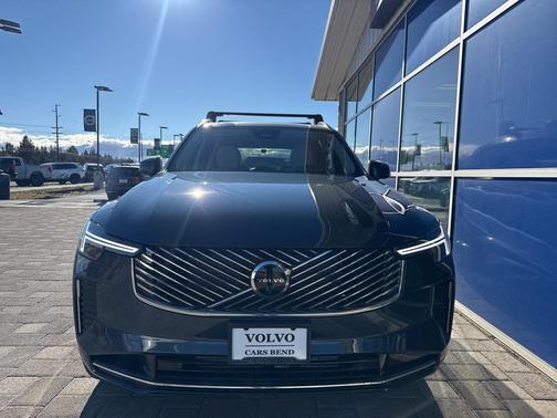 2026 Volvo XC90 Plug-In Hybrid T8 Ultra 6-Seater