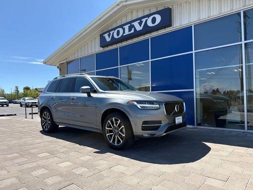 Gray Metallic 2019 Volvo XC90 T6 Momentum