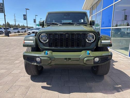 Sarge Green Clearcoat 2024 Jeep Wrangler 4xe High Altitude