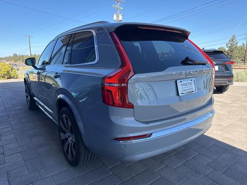 2025 Volvo XC90 B6 Ultra