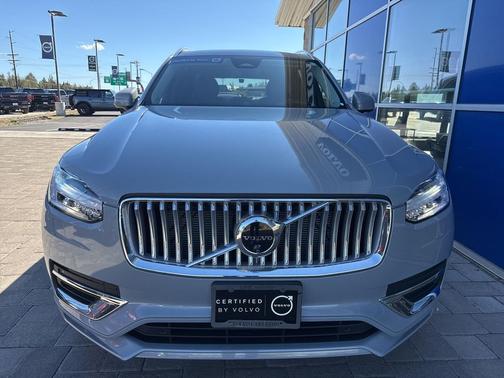 2025 Volvo XC90 B6 Ultra