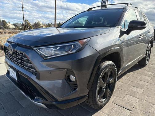 2021 Toyota RAV4 Hybrid SE
