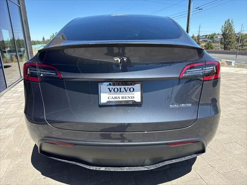 2022 Tesla Model Y Performance Dual Motor All-Wheel Drive