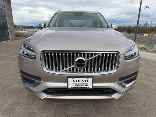 Bright Dusk Metallic 2023 Volvo XC90 B5 Plus