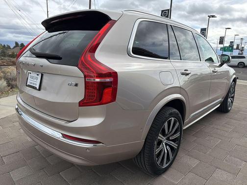 Bright Dusk Metallic 2023 Volvo XC90 B5 Plus