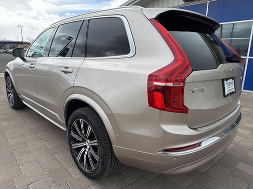 Bright Dusk Metallic 2023 Volvo XC90 B5 Plus