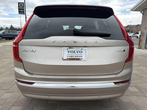 Bright Dusk Metallic 2023 Volvo XC90 B5 Plus