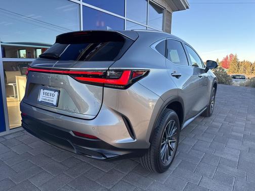 2025 Lexus NX 350h Premium