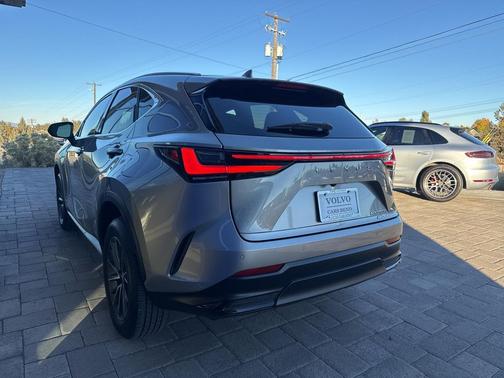 2025 Lexus NX 350h Premium