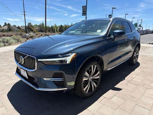 Denim Blue Metallic 2023 Volvo XC60 Recharge Plug-In Hybrid T8 Plus Bright Theme
