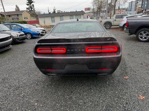 2022 Dodge Challenger SXT